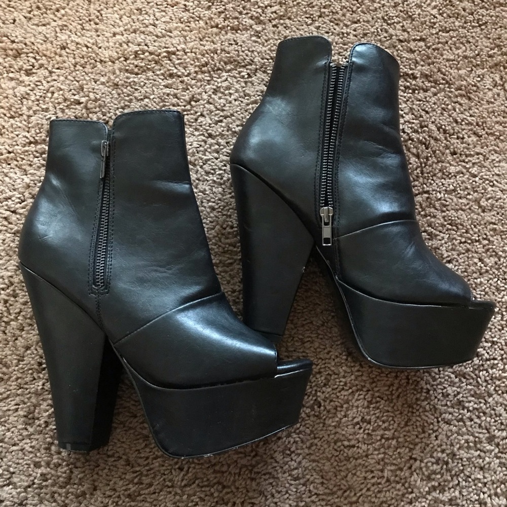 Steve Madden Groupiee Bootie
